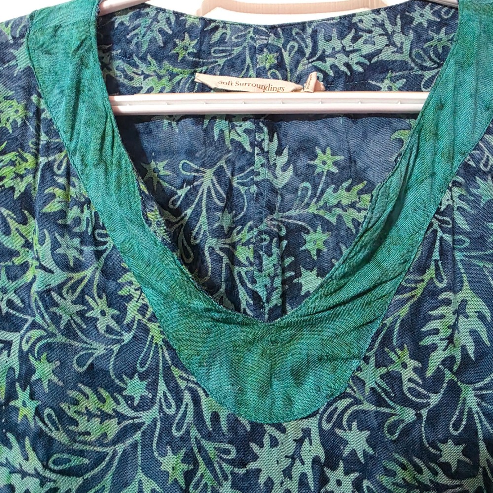 Soft Surroundings Women Medium 3/4 Sleeve Shirt Batik Rayon Blue Green Boho Top‎ - Picture 5 of 5